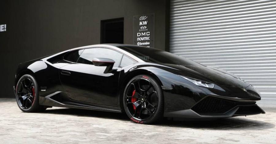 Lamborghini Huracan LP610-4 Black on Black by RACE '2016